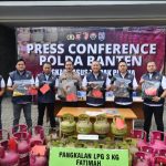 Polda Banten Bongkar Praktik Ilegal Pemindahan LPG 3 Kg ke 12 Kg, Tiga Pelaku Diamankan