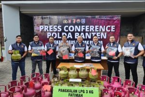 Polda Banten Bongkar Praktik Ilegal Pemindahan LPG 3 Kg ke 12 Kg, Tiga Pelaku Diamankan