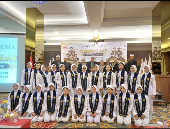 Mahasiswa D3 Kebidanan Institut As-Syifa Indonesia Jalani Capping Day