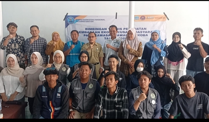 Pelatihan ecoprint saat BNN Banten berdayakan pemuda Cilegon di Kelurahan Mekarsari
