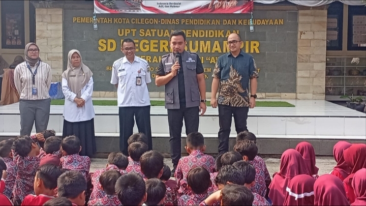 Peresmian perluasan Program KOLASE Cilegon di SDN Sumampir oleh DLH dan mitra.