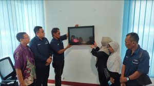 ANTARA SALURKAN TALI ASIH DAN LUNCURKAN RUANG RAPAT MUHAMMAD BAGUS KHOIRUNNAS
