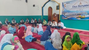 ASDP Gelar Doa Bersama untuk Kelancaran Evakuasi KMP Batumandi, Santuni 40 Anak Yatim Piatu